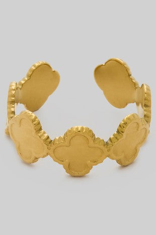 Clover Ring