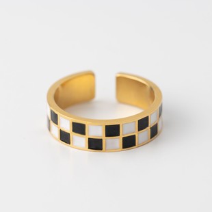 Checkered Ring